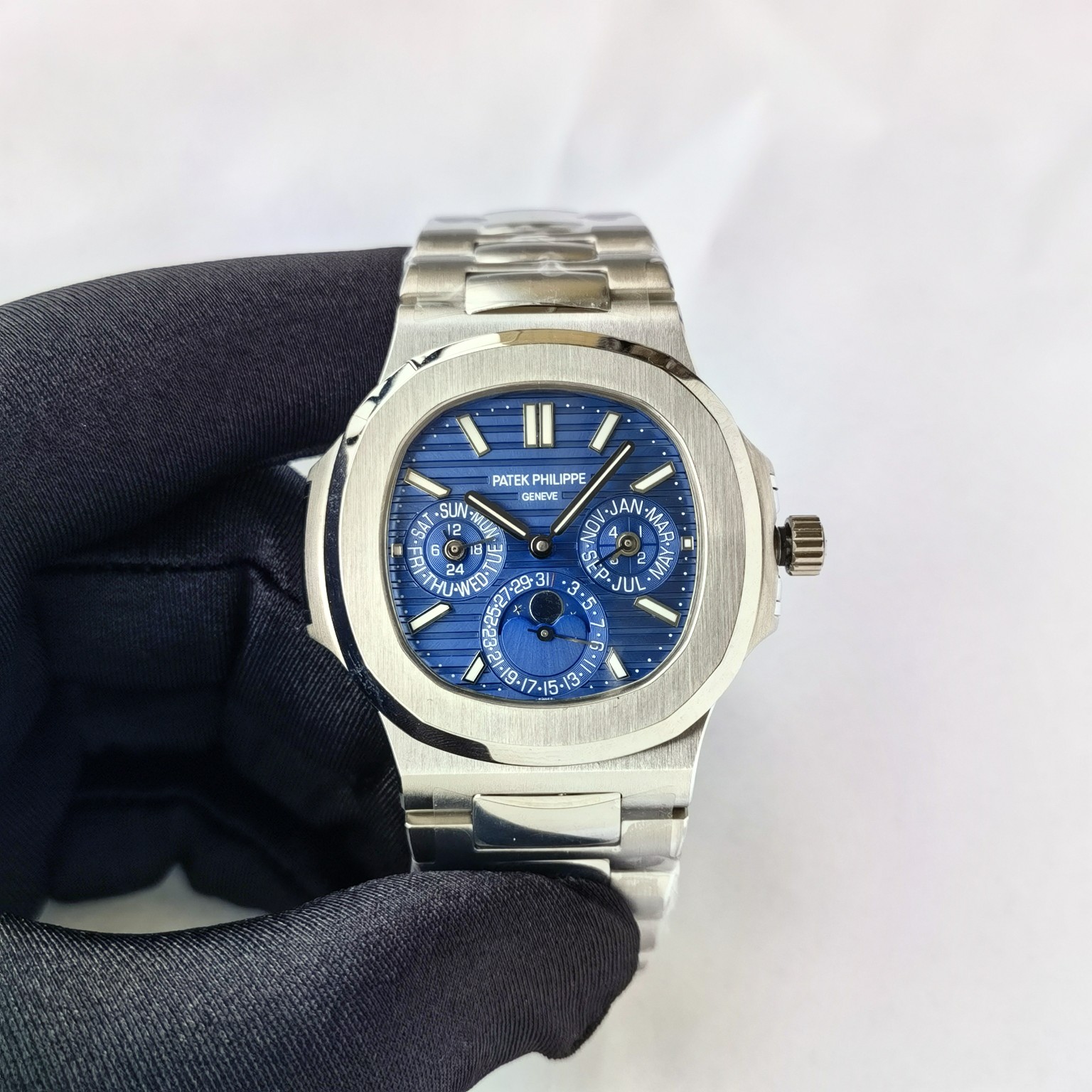 Patek Philippe Nautilus 5740/1G-001- super complex multi-functional