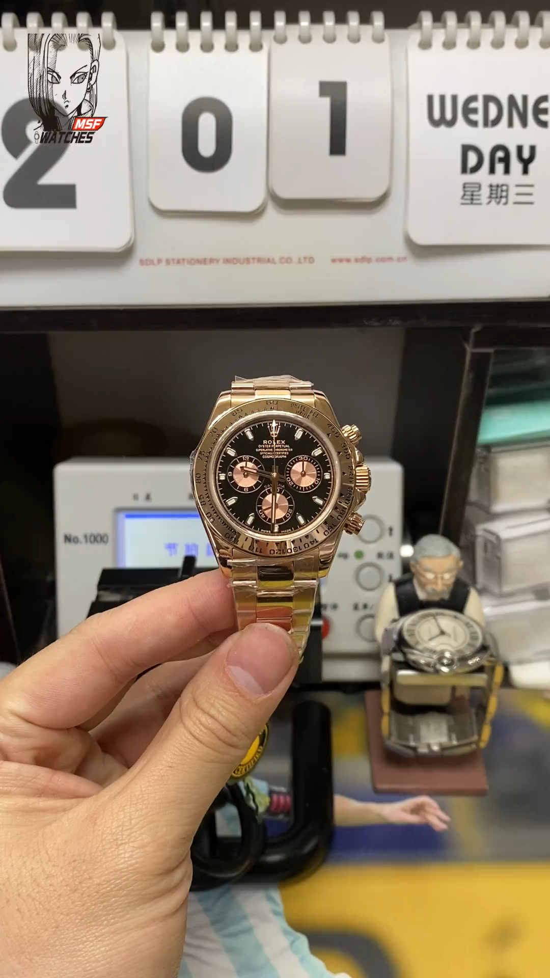 Rolex Cosmograph Daytona Series 18K ROSE GOLD CASE BLACK DIAL GOLD EYES, 40mm size.