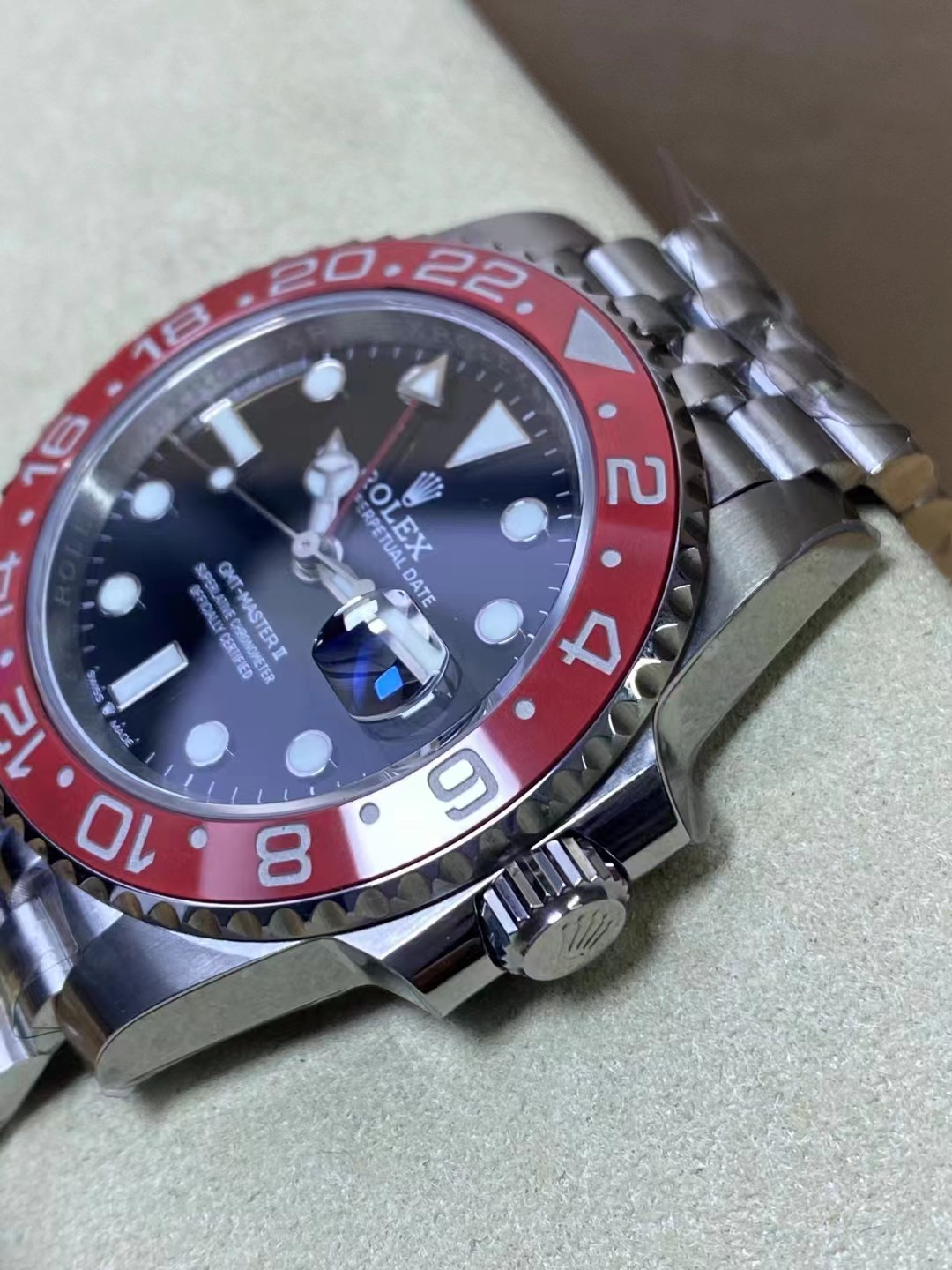 ROLEX GMT-MASTER 2024 RED BEZEL, 40MM