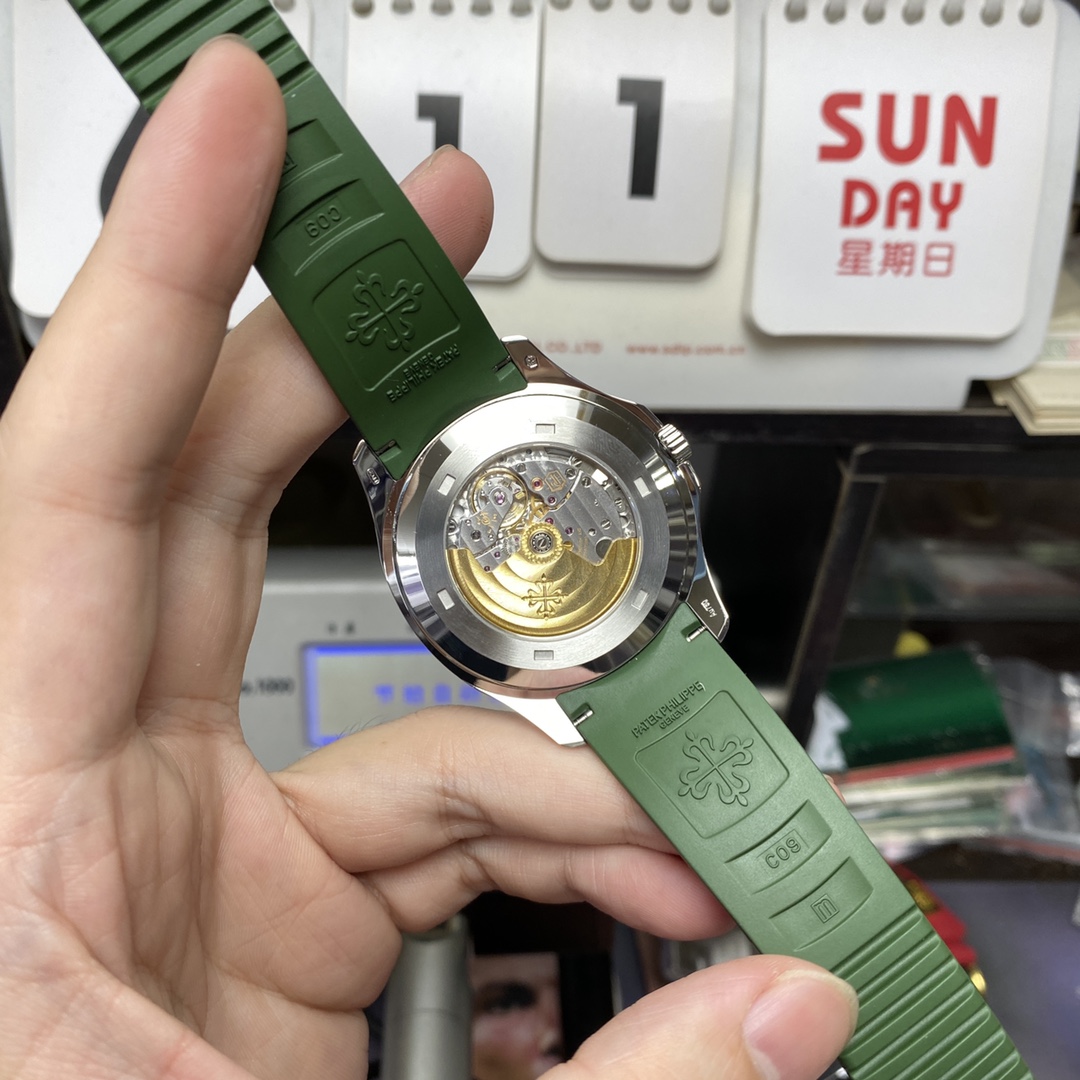Patek Philippe Aquanaut Series 5168G-010, Green Dial Green Rubber Strap, 42.2mm Size.