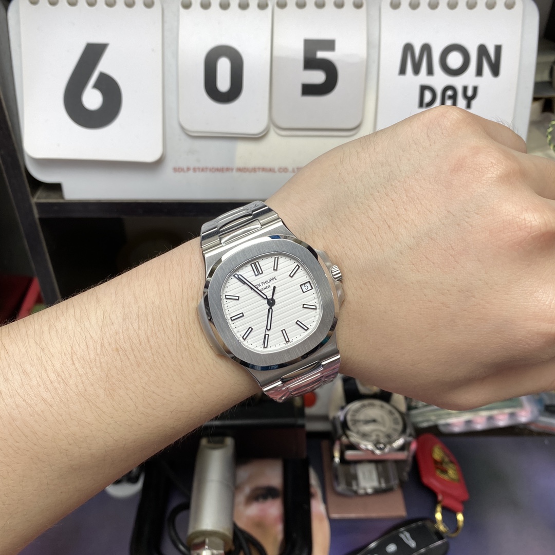 Patek Philippe Nautilus series 57111A-011, White Dial, 40mm Size.