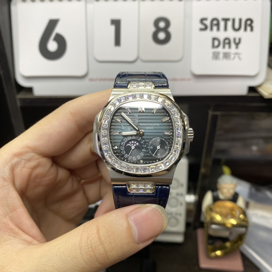 Patek Philippe Nautilus series 5724G-001, Square Diamond Bezel Blue Dial Blue Leather Strap, 40mm size.