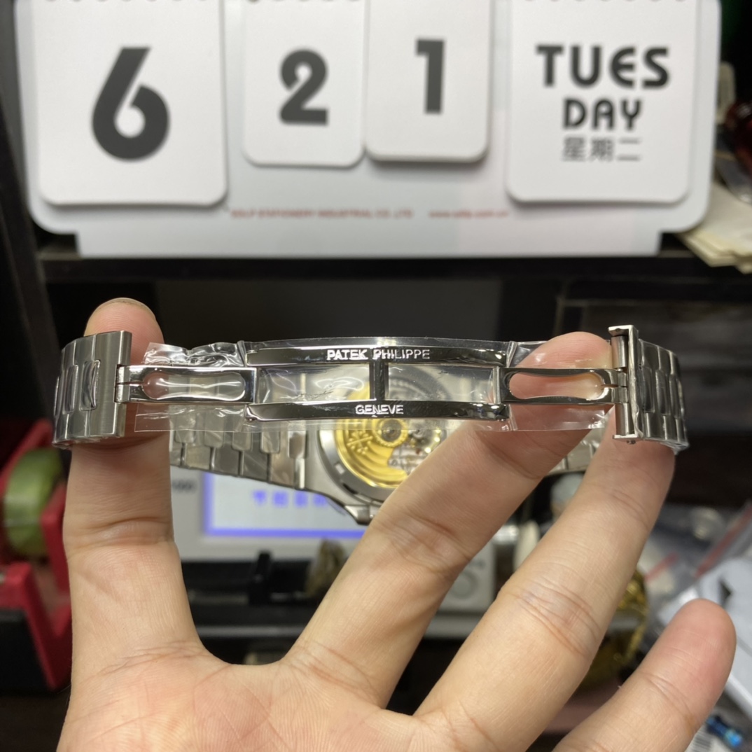 Patek Philippe Nautilus series 58111G-001, White Case with Blue Dial, 40mm Size.