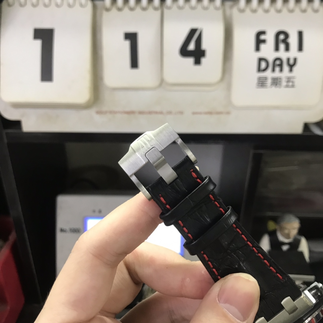 Audemars Piguet Royal Oak Offshore Series 26470ST.OO.A101CR.01, Stainless Steel Case with Ceramic Crown Buttons, 42mm size.