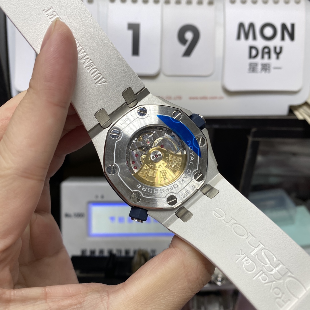Audemars Piguet Royal Oak Offshore Series 15710ST.OO.A010CA.01, White Dial White Rubber Strap, 42mm size.