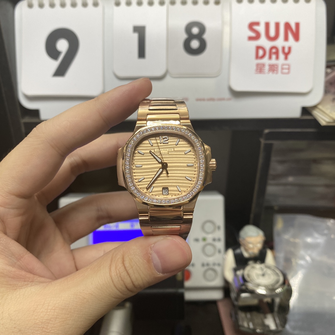Patek Philippe Nautilus series 71181200R-010, All Rose Gold Case with Diamond Bezel, 35.2mm Size WOMEN