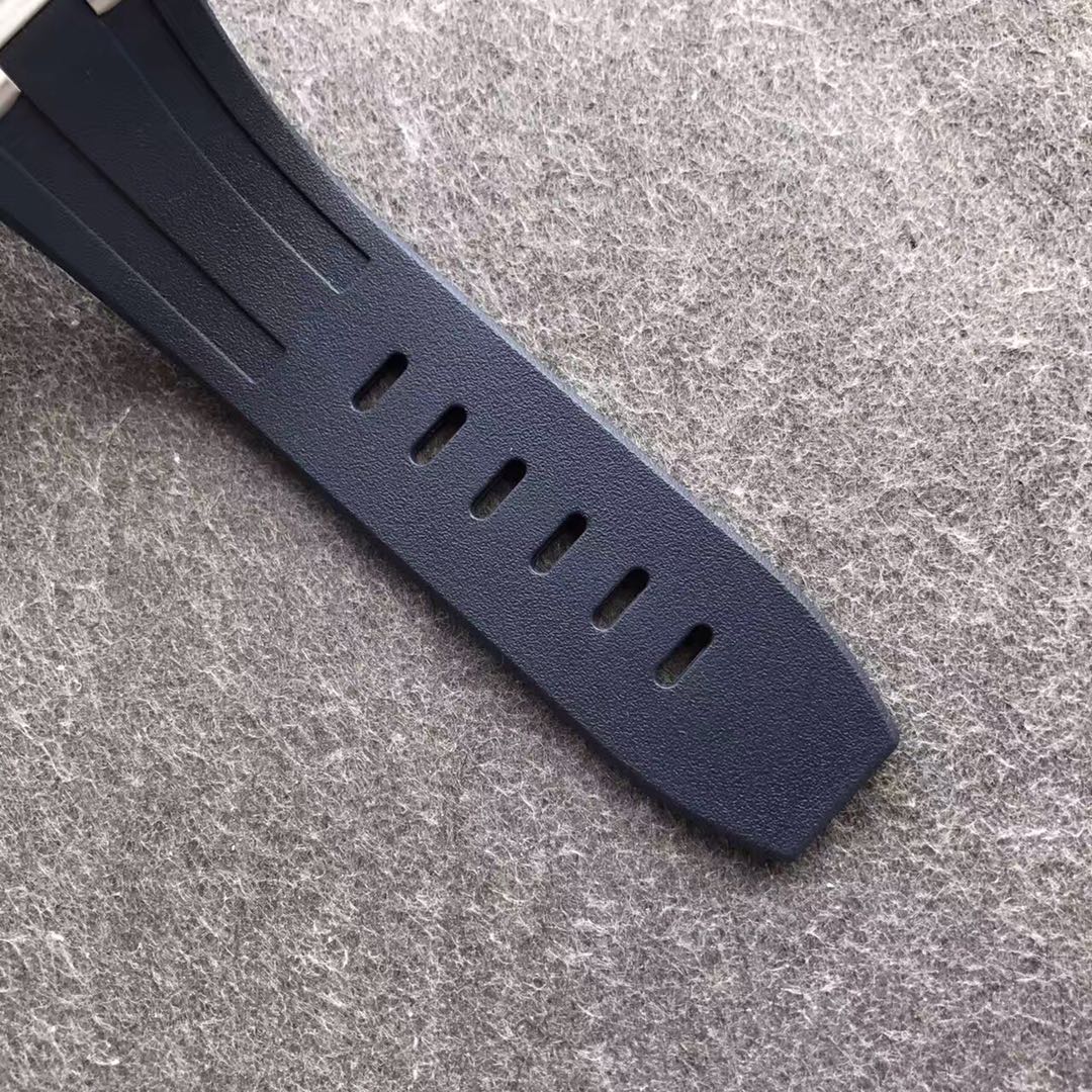 Audemars Piguet Royal Oak Offshore Series 15710ST.OO.A027CA.01, Blue Dial Transparent Caseback, 42mm size.