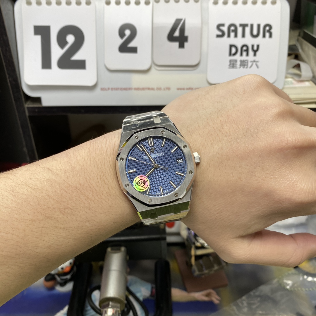 Audemars Piguet Royal Oak Offshore Series15500ST.OO.1220ST.01, Blue Dial, 41mm Size.