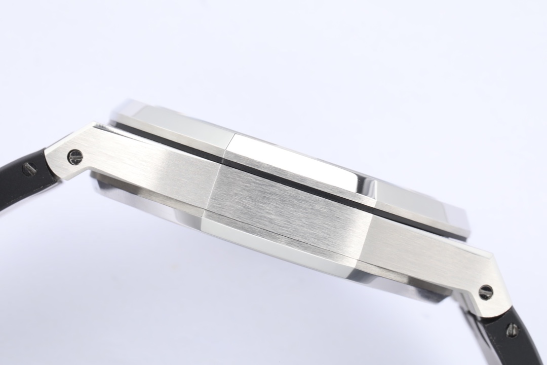 Audemars Piguet Royal Oak Offshore Series 26522CE.OO.1225CE.01, Black Case Black Dial Tourbillon Watch, 41mm Size.