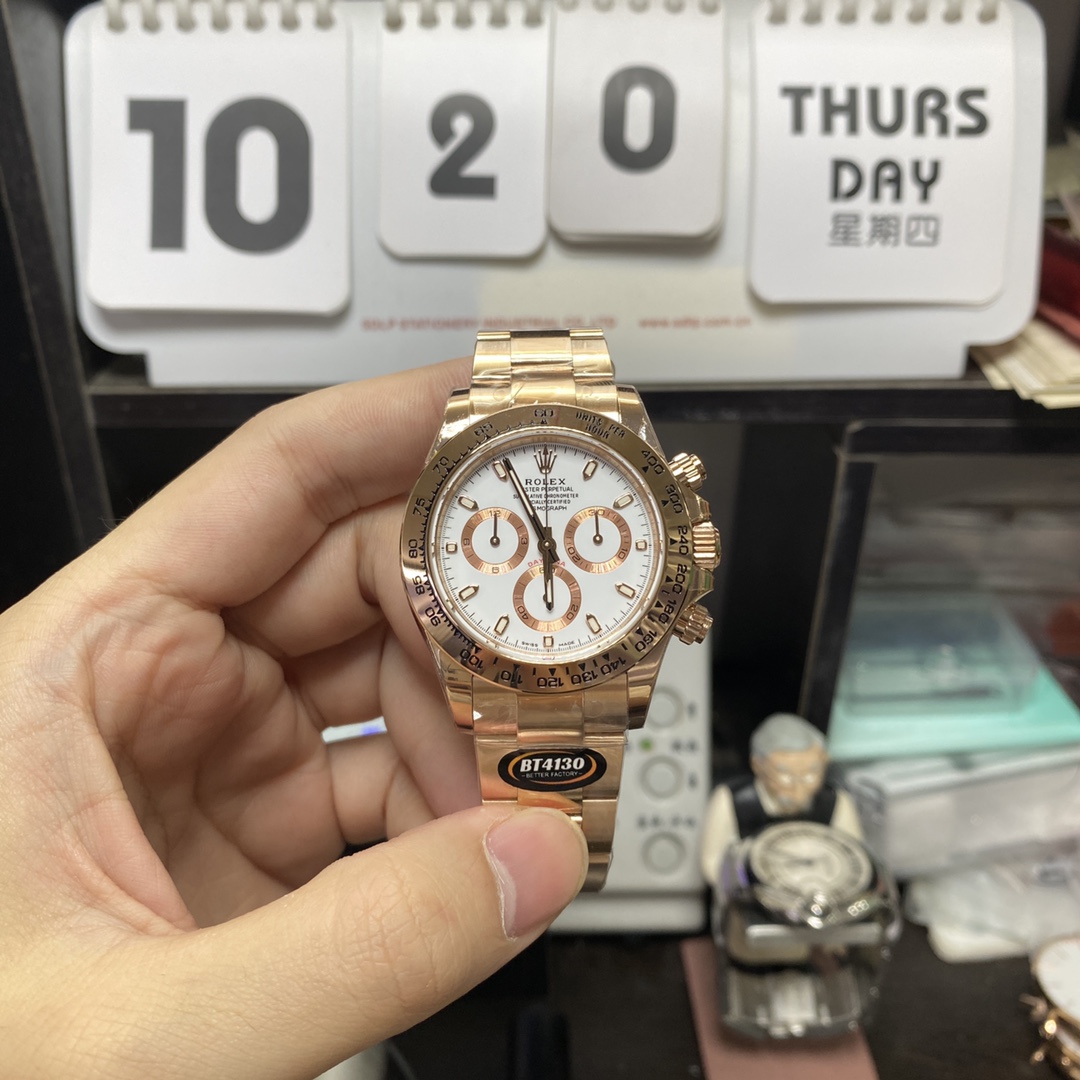 Rolex Cosmograph Daytona Series m116505-0010, rose gold case and white dial, 40mm size.