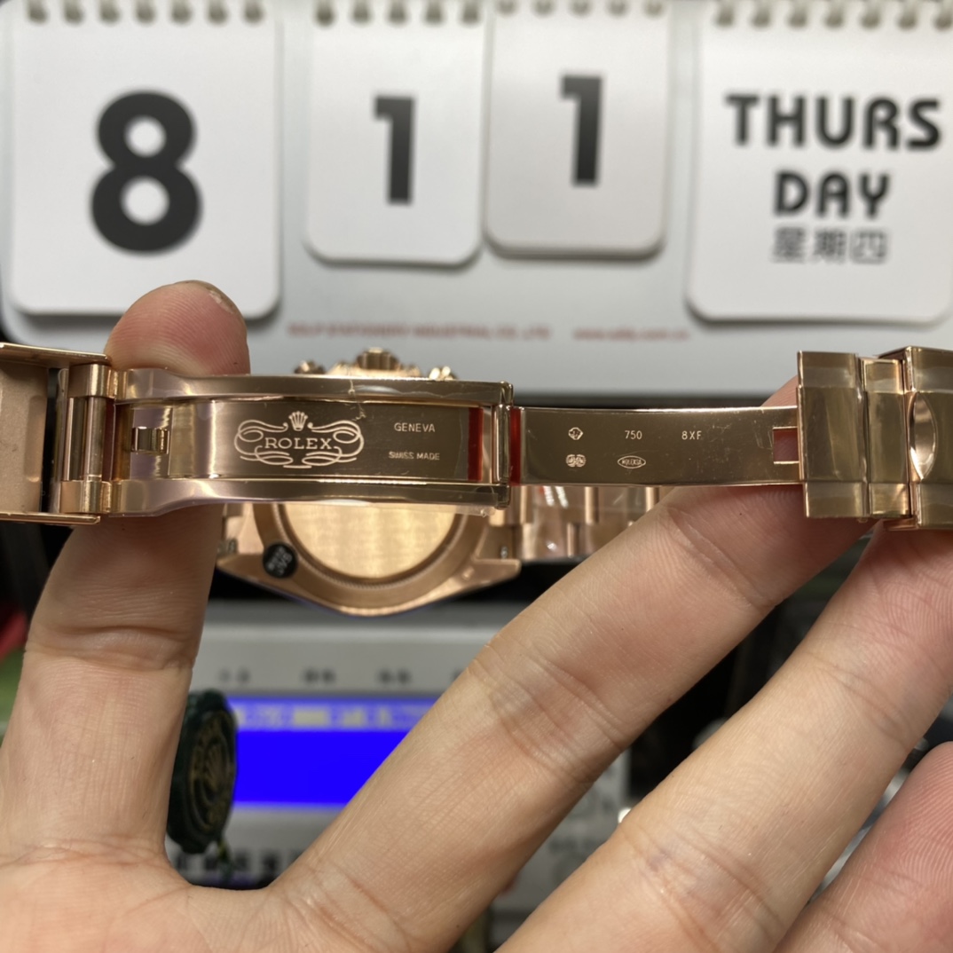 Rolex Daytona series 116588 TBR, RAINBOW DAYTONA ROSE Gold Case,Diamond SCALE 40mm size.