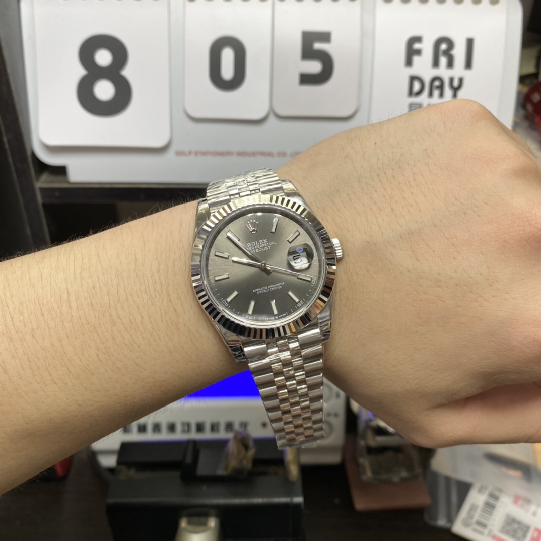 Rolex Datejust Series m126334-0014, Grey Dial, 41mm size, Jubilee stainless steel bracelet.