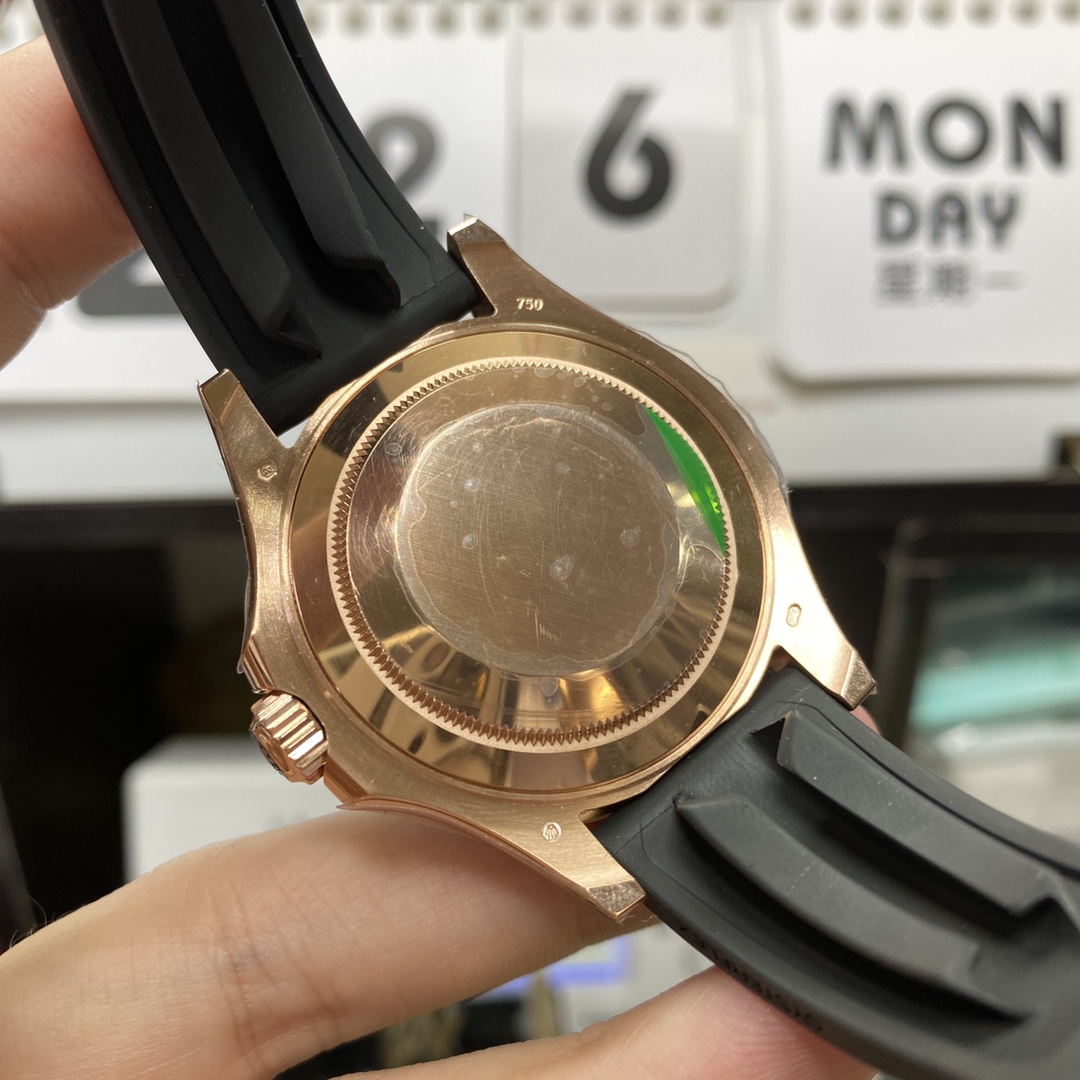 Rolex Yacht-Master Series 116655-Oysterflex bracele, Rose Gold Yacht, 40mm Size.