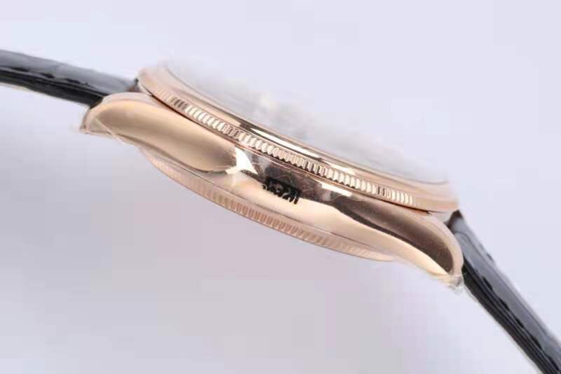 Rolex Cellini Series balack Dial 18K Gold Case, 39mm Size.