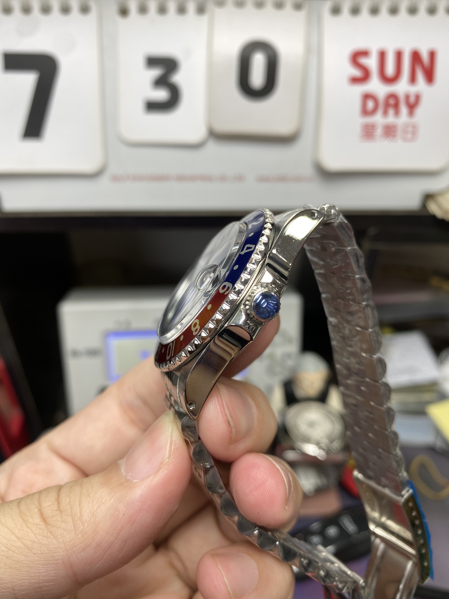 Rolex GMT-Master series Retro 1989S GMT PEPSI , 40mm size.