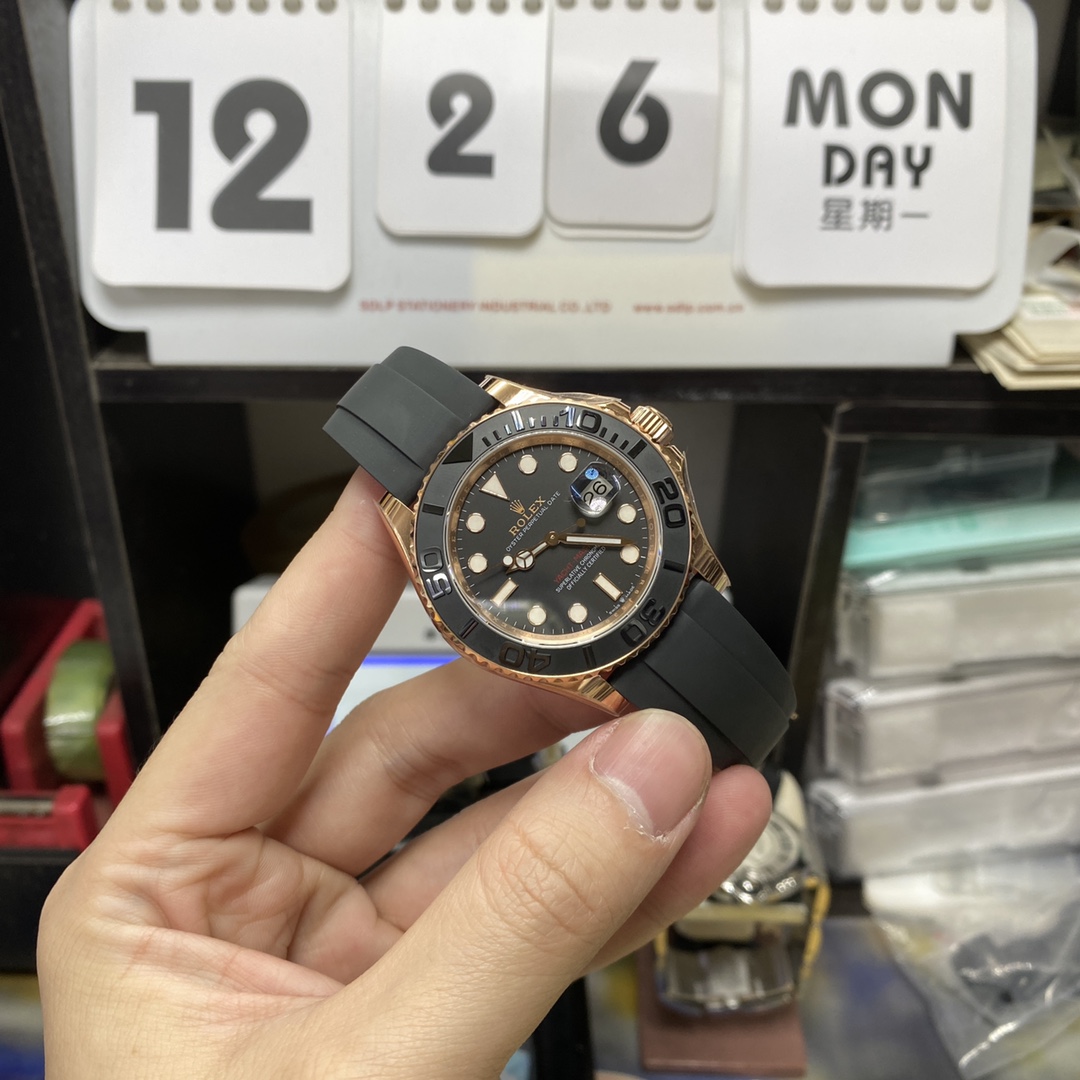 Rolex Yacht-Master Series 116655-Oysterflex bracele, Rose Gold Yacht, 40mm Size.