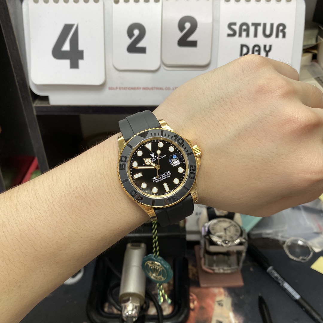 Rolex Yacht-Master series M226658-0001, Collection Platinum Yacht, 42mm size.