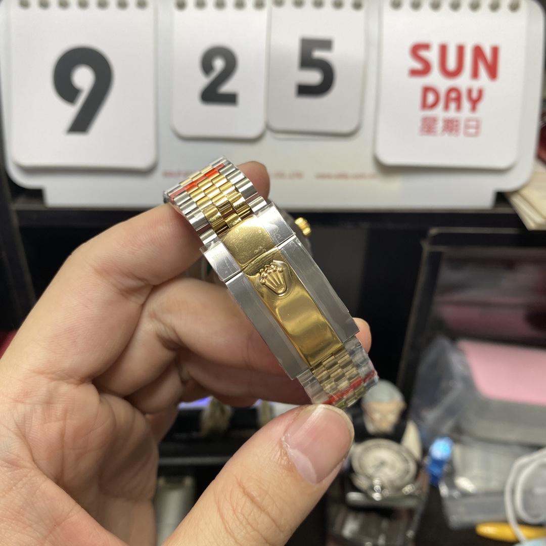 Rolex Datejust series m126333-0016, Two-Tone Gold Case White Dial with Stick Hour Markers, 41mm size.