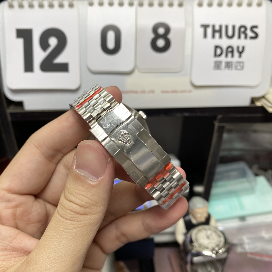 Rolex Datejust Series m126334-0022, Grey Dial with Green Roman Numerals Five-Link Stainless Steel Bracele, 41mm Size.