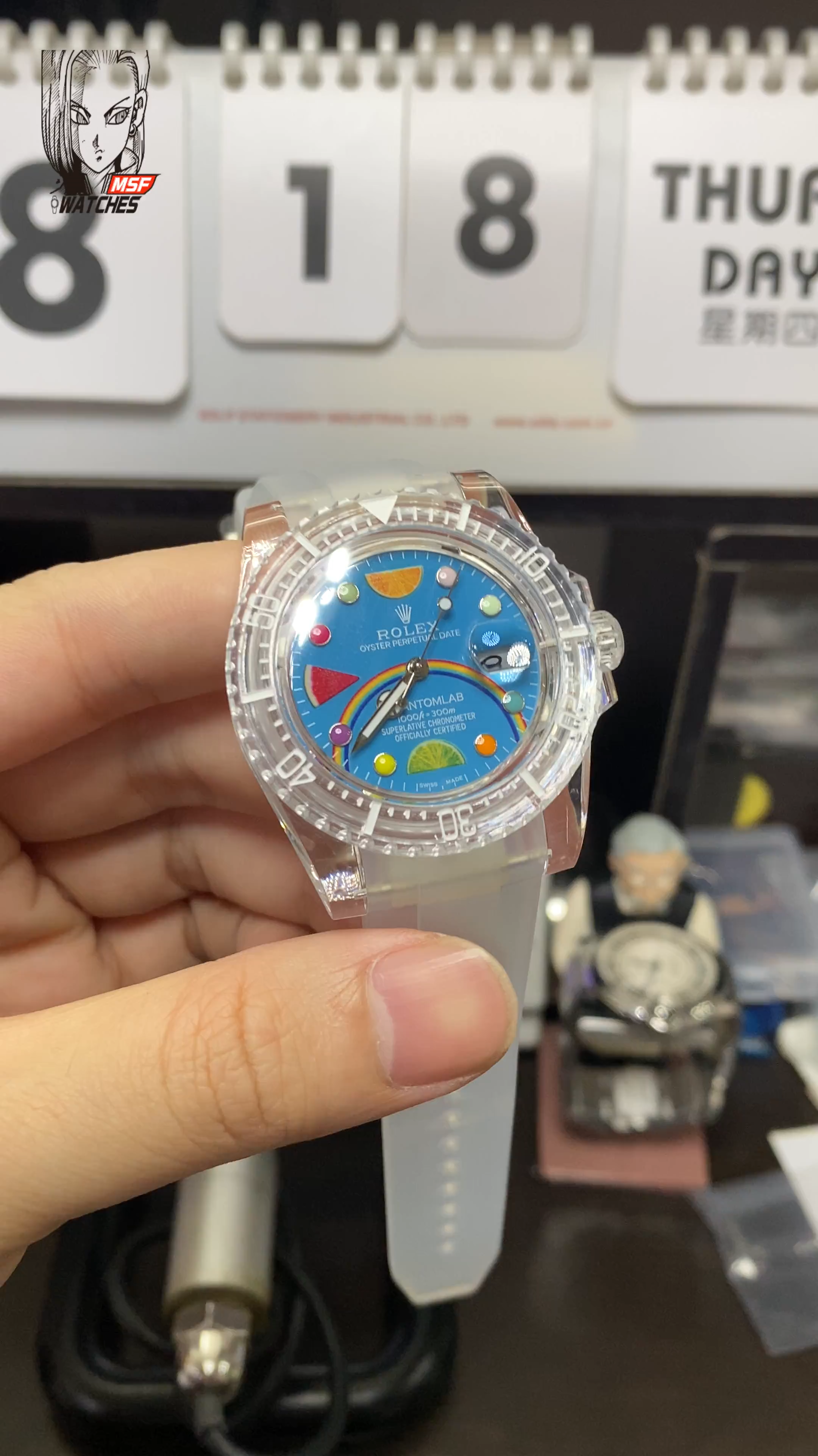 Rolex Submariner series PHANTOMLAB&ROLEX co-branded crystal series watch size 40㎜ PMMA crystal case with 3135 blue spring mechanical movement imported from Thailand rubber strap