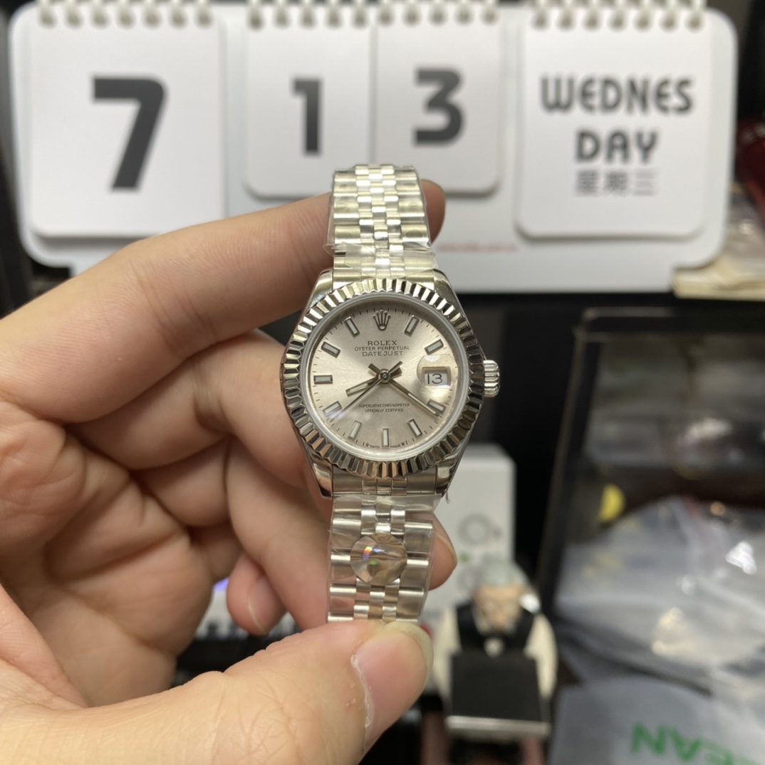 Rolex Datejust series m278274-0016, Silver Dial Silver Case, 31mm size, Jubilee bracelet.