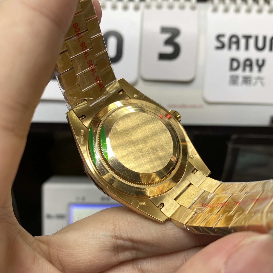 Rolex Day-Date Series m228238-0067, Ice Sugar Diamond Black Dial All-Gold Design, 40mm Size.