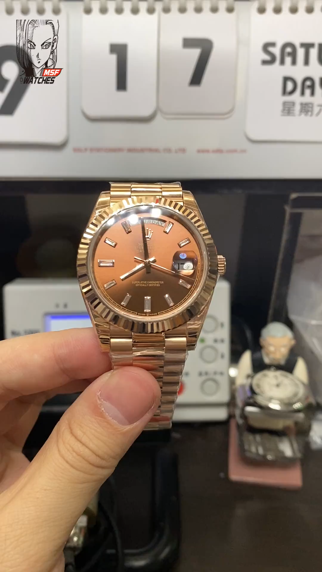 Rolex Day-Date Series m228235-0003, Full Everose Gold Case Gradient Brown Dial, Instantaneous Day and Date Functions, 40mm Size.