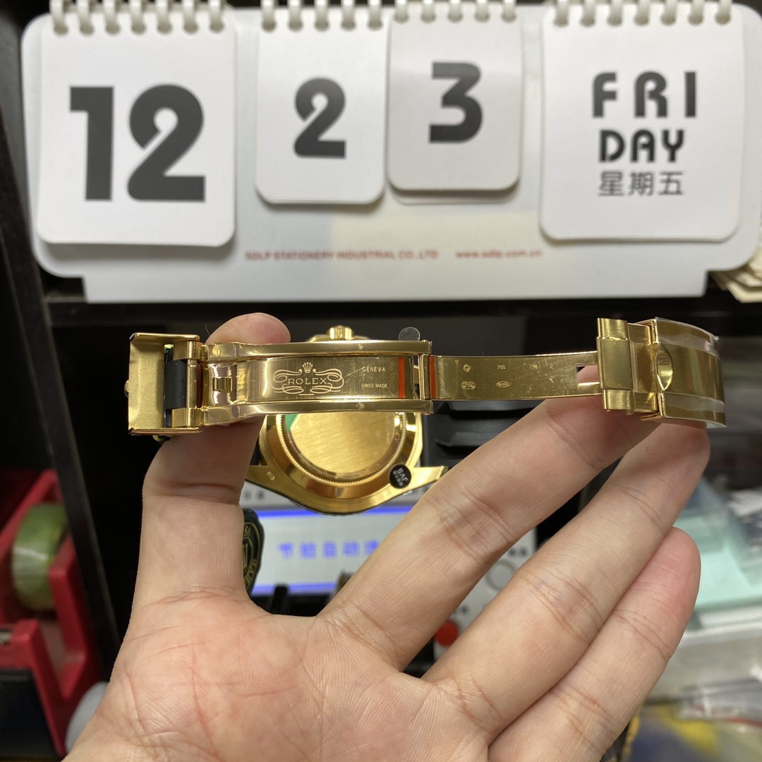 Rolex Yacht-Master series M226658-0001, Collection Platinum Yacht, 42mm size.