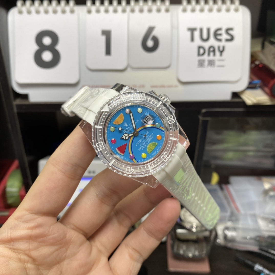 Rolex Submariner series PHANTOMLAB&ROLEX co-branded crystal series watch size 40㎜ PMMA crystal case with 3135 blue spring mechanical movement imported from Thailand rubber strap