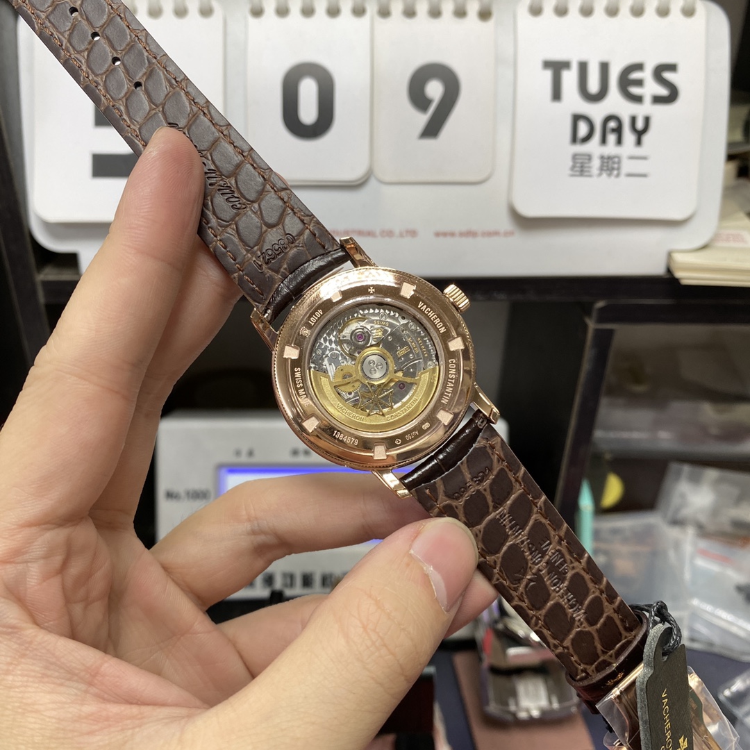 Vacheron Constantin Tradition Collection series 4010T000R-B344, Rose Gold Case White Dial, 41mm Size.