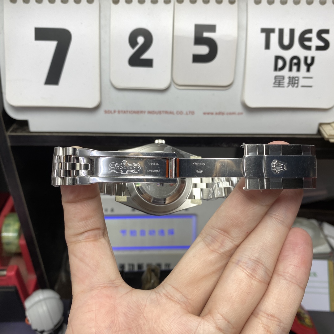 Rolex Datejust series m126334-0010.Silver Dial Five-Piece Link Bracelet,41mmsize