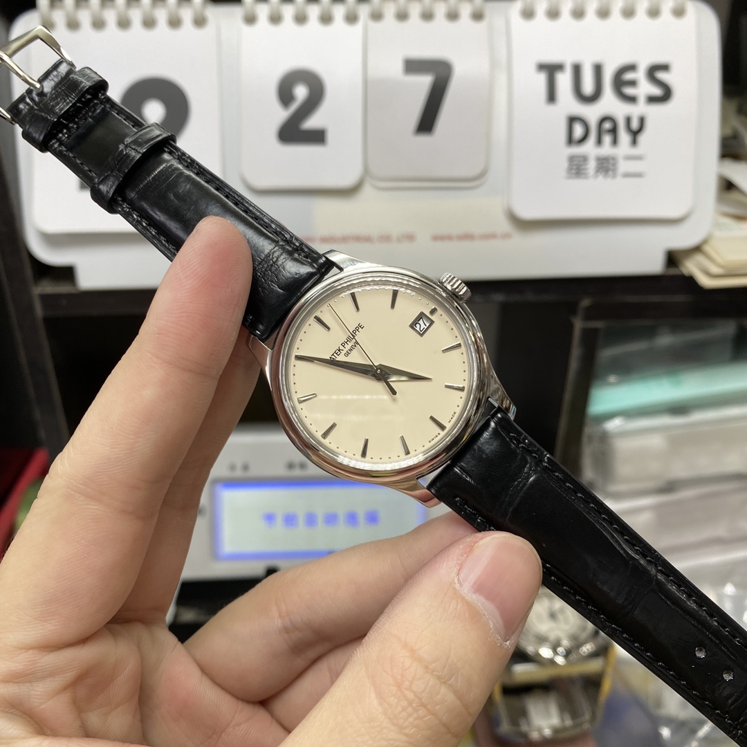 Patek Philippe Classical Watch Series 5527, White Case, White Dial, 39mm Size, Hinged Case Back.