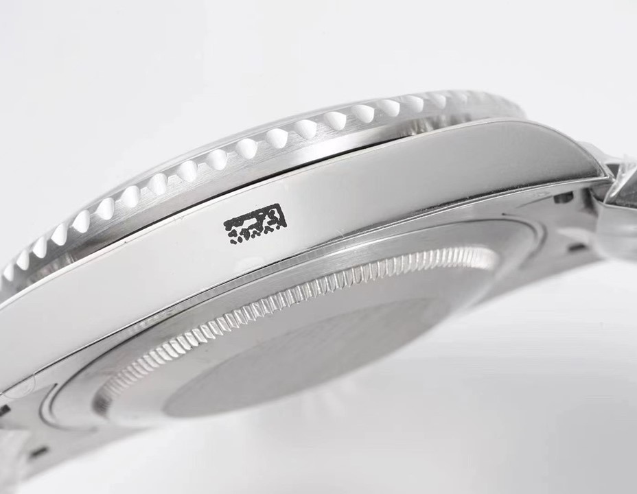 Rolex GMT-Master II Series watch model m116759 SAru-78209  40mm