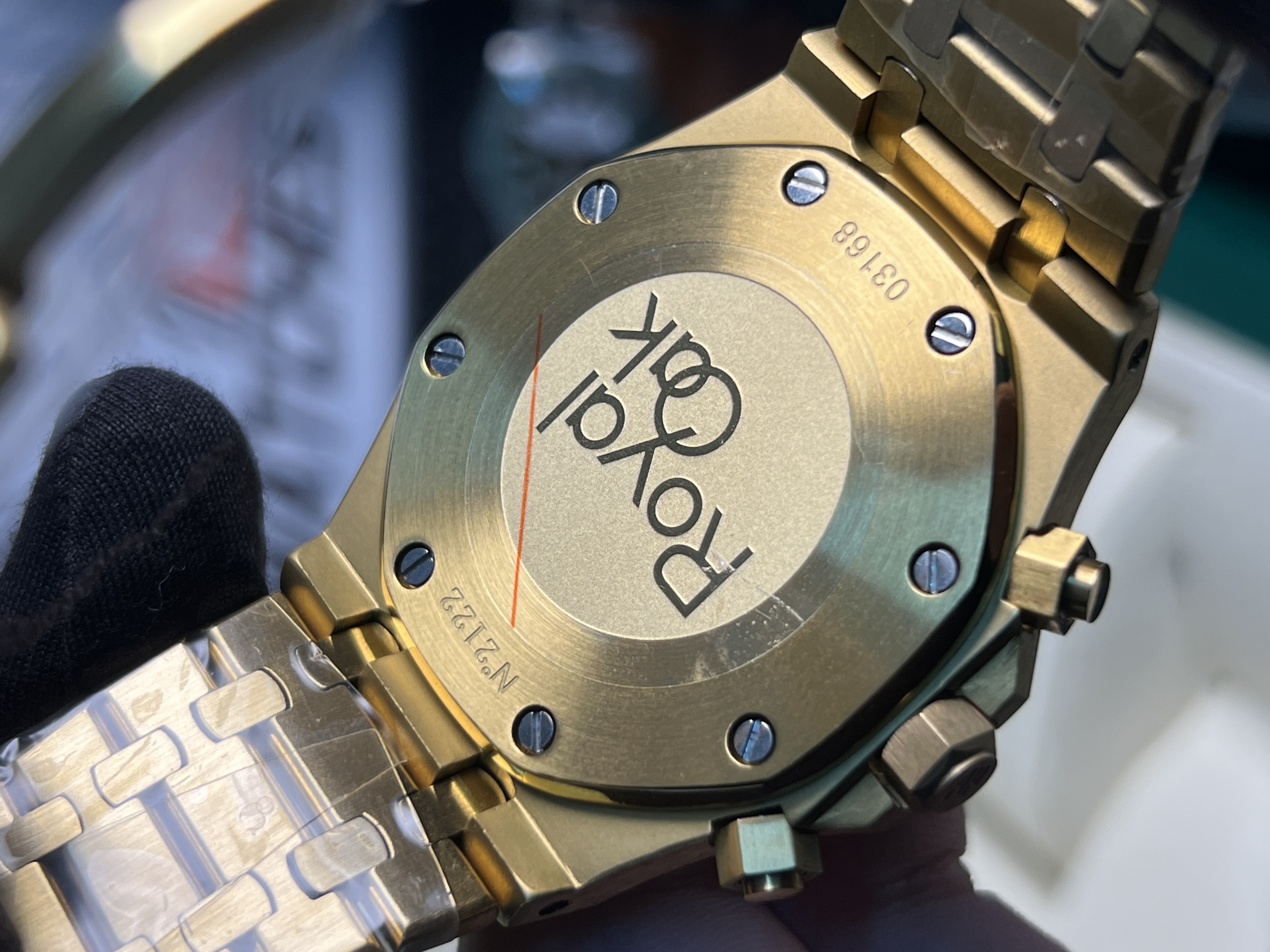 Audemars Piguet Royal Oak Series 26240BA.OO.1320BA.01 Black Dial 41mm