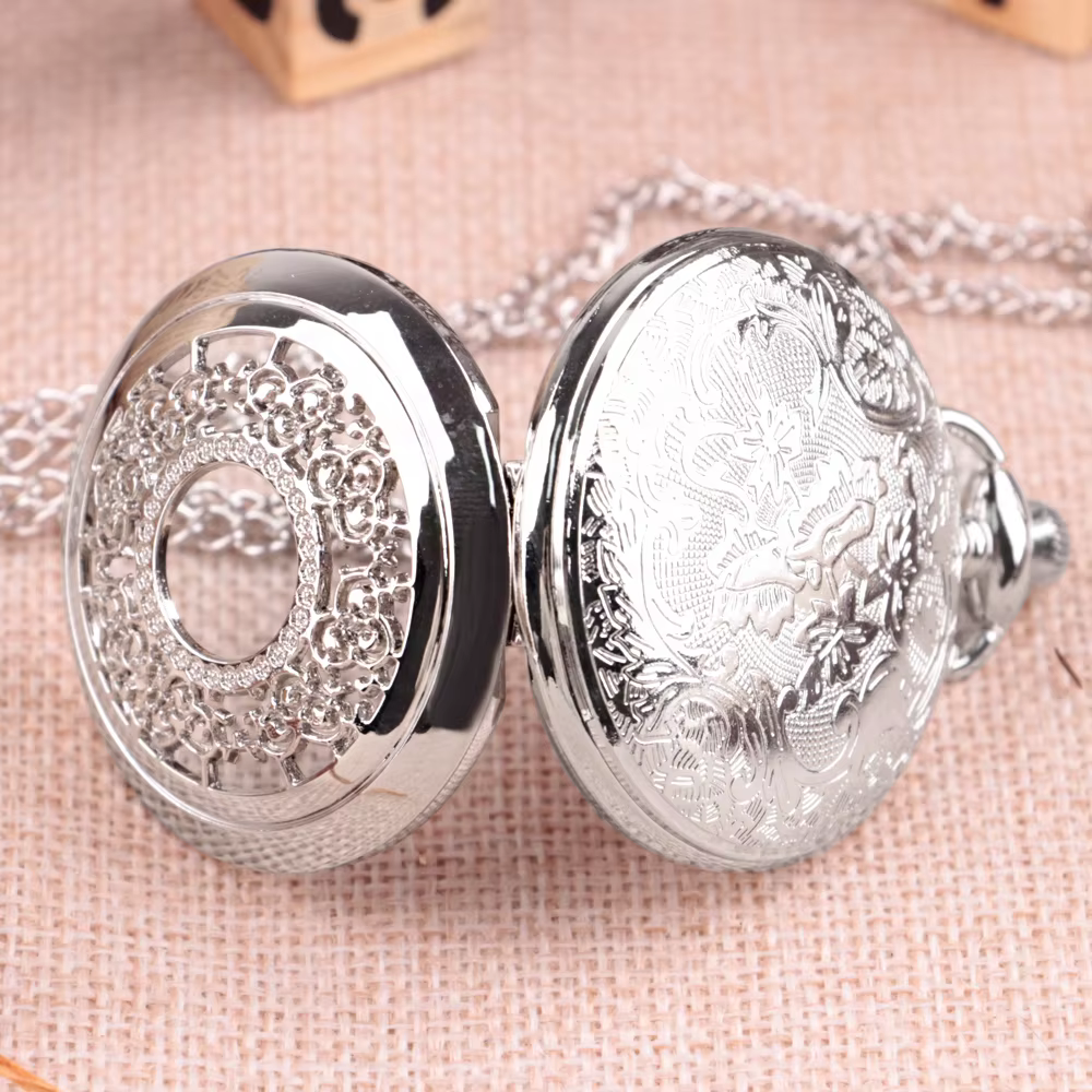 Exquise Starry Blue Dial Pendant Silver Hollow Case Quartz Pocket Watch Roman Numerals Retro Watches Souvenir Gift for Men Women